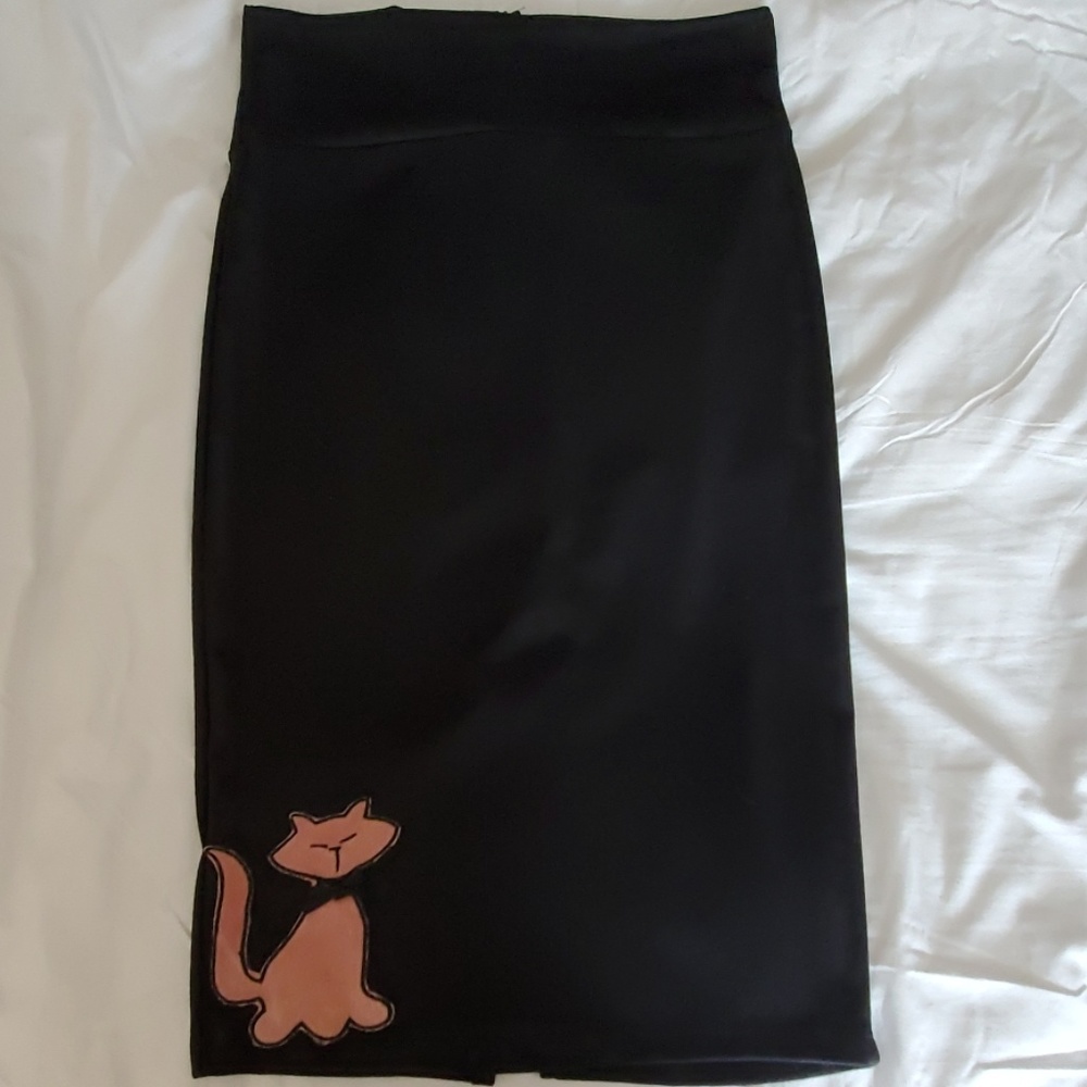 NWT Demi Loon black pencil skirt with pink kitty